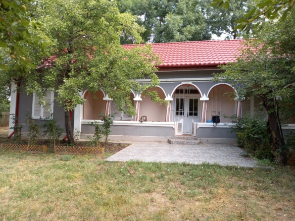Vand casa 85mp teren 1600mp deschidere vad comert