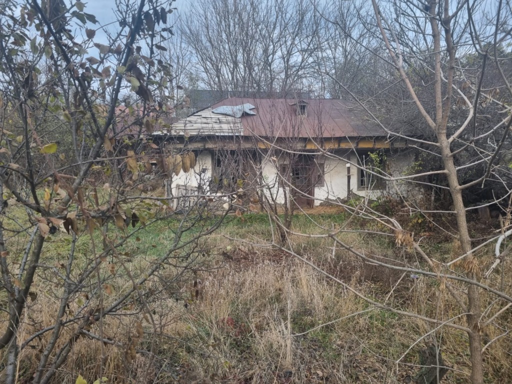 Chirie Teren intravilan pretabil spatiu comercial