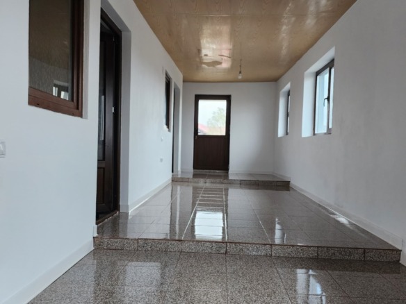 Casa 210mp teren 2000mp comuna Mosteni jud TR