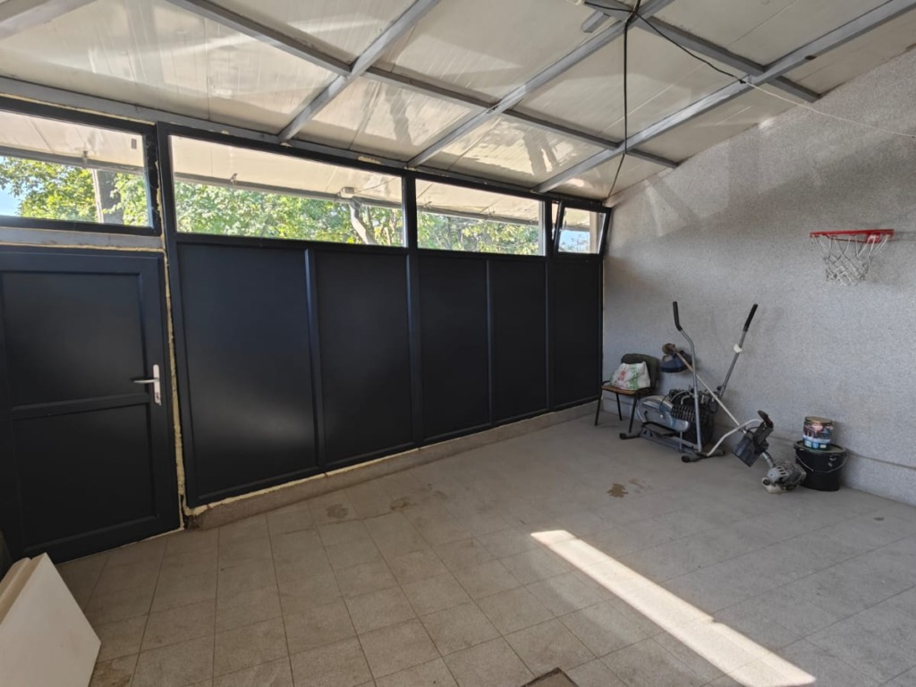 Spatiu comercial 50mp Blejesti central nou renovat