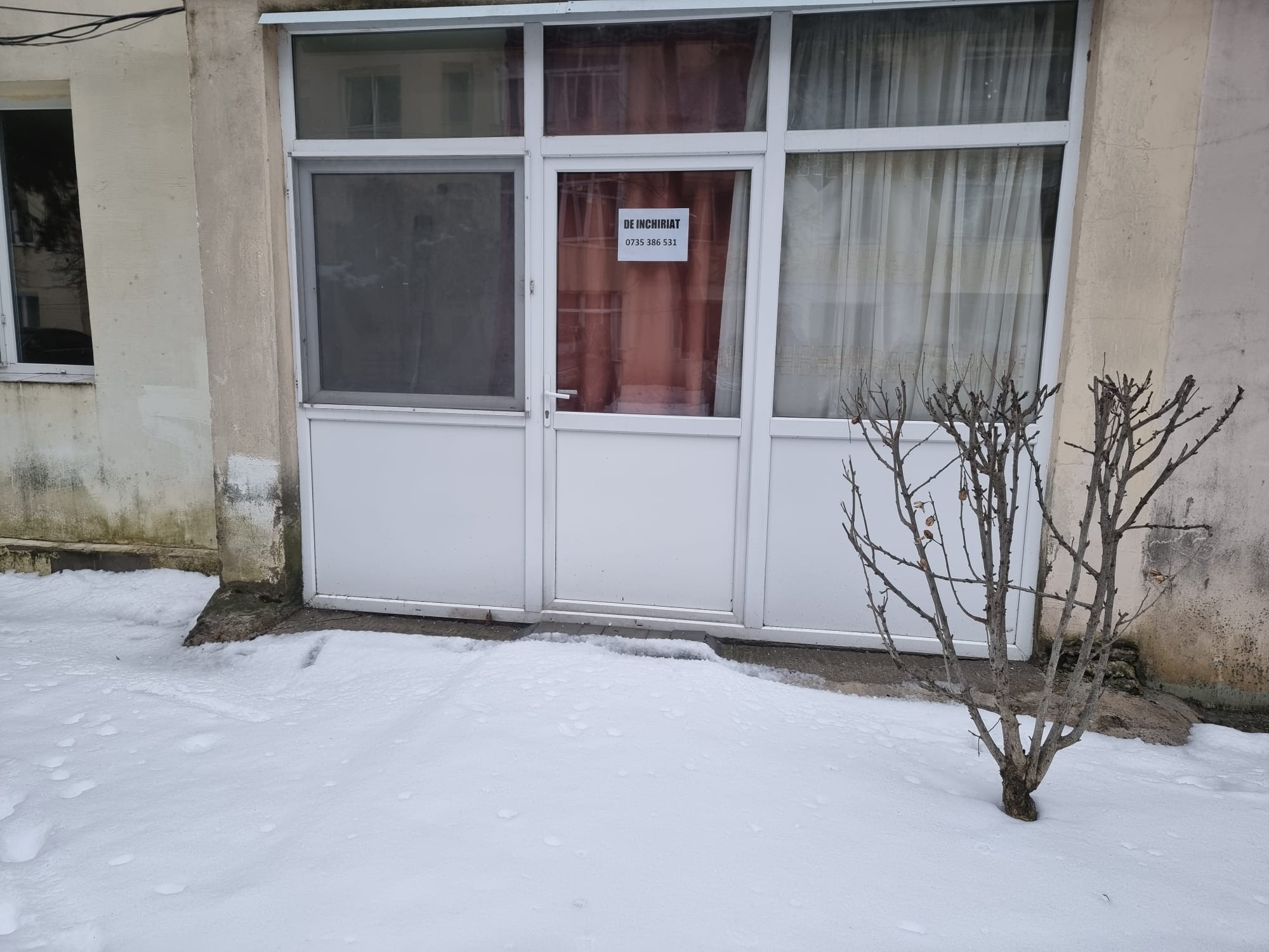 Spatiu comercial apartament parter 45m decomandat
