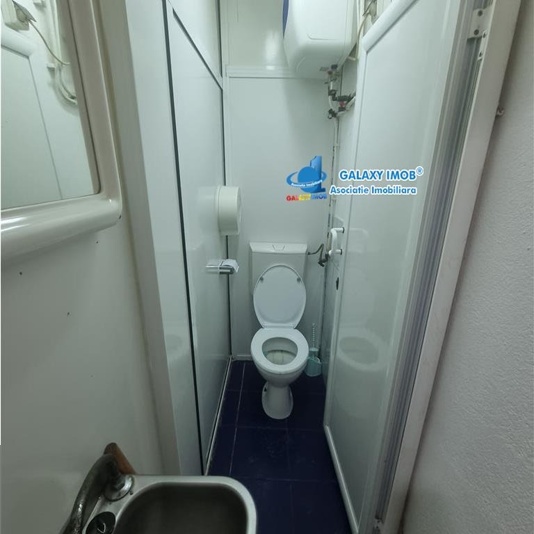 Spatiu comercial 100mp Videle central pietonal