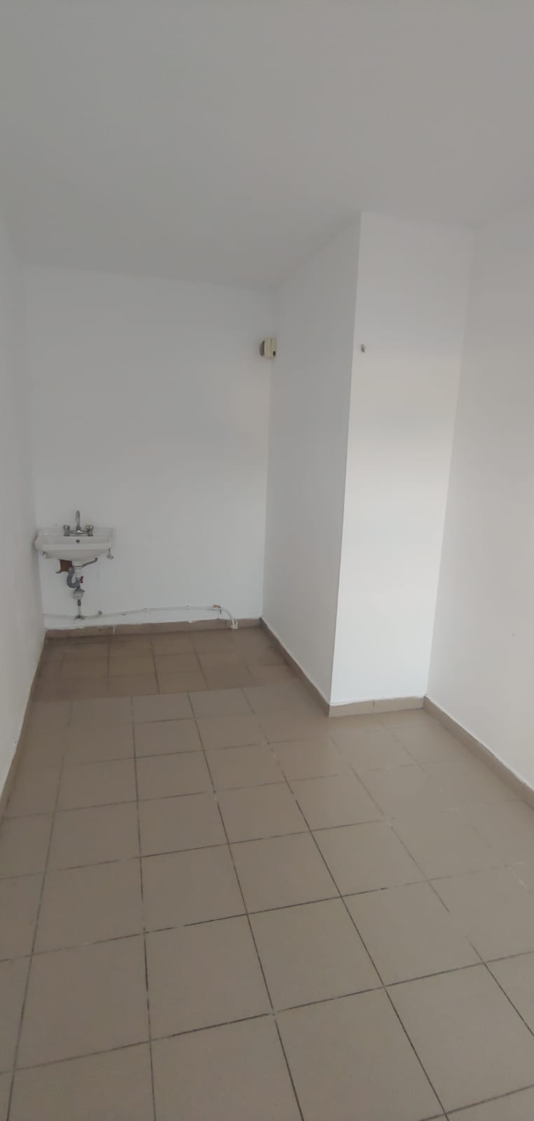 Spatiu comercial Piata Centrala Videle 14m
