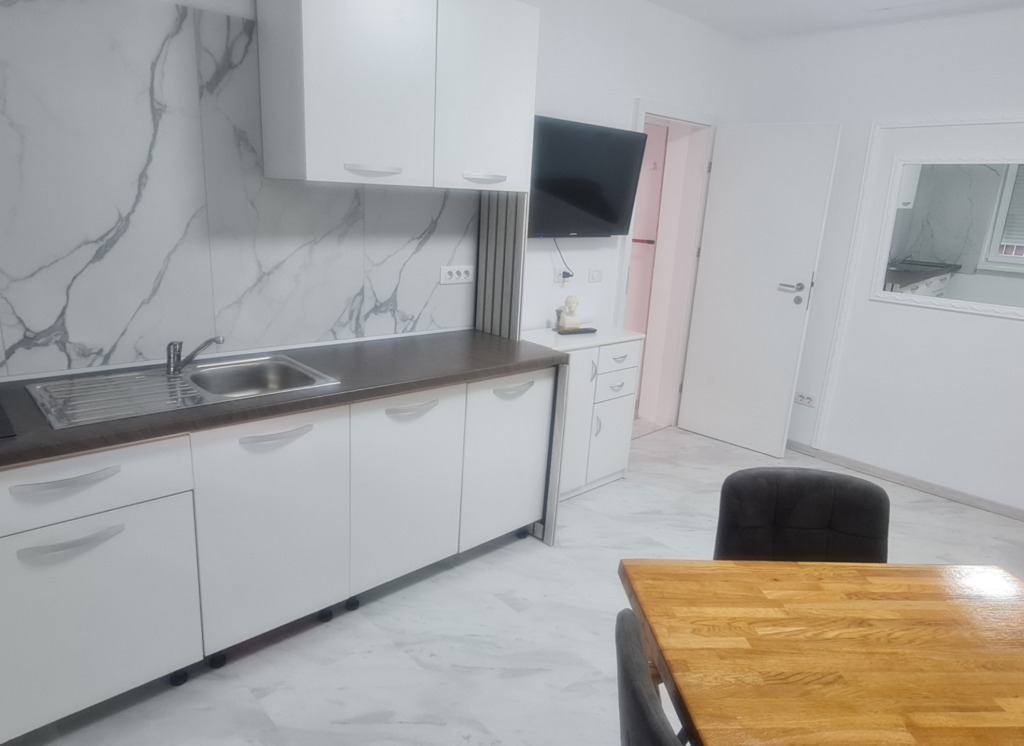 Casa de inchiriat proaspăt renovata