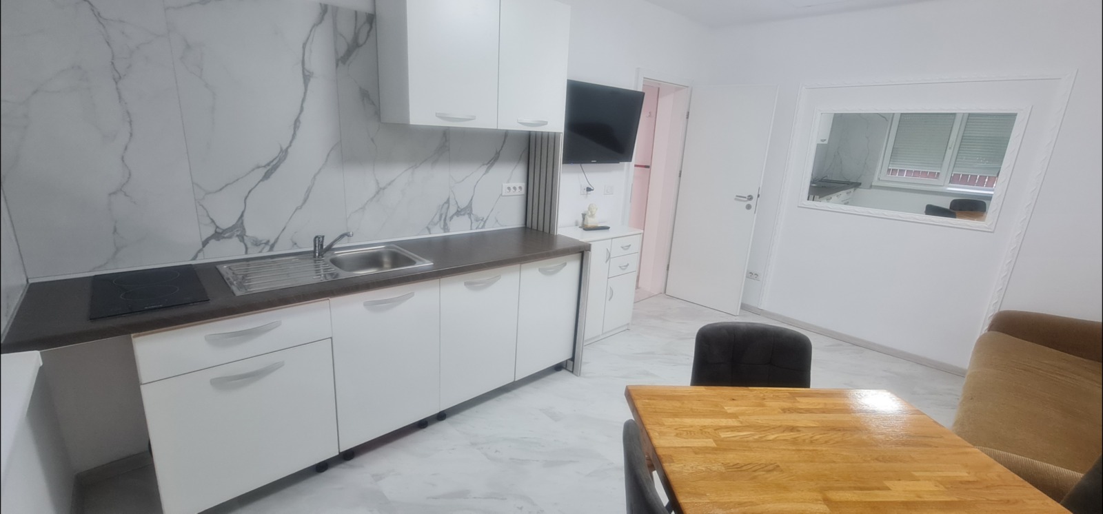 Casa de inchiriat proaspăt renovata