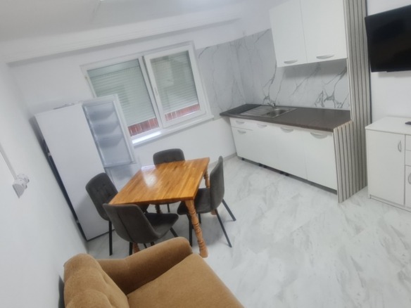 Casa de inchiriat proaspăt renovata