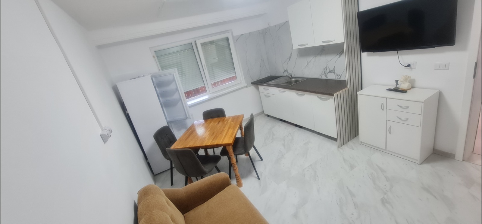 Casa de inchiriat proaspăt renovata