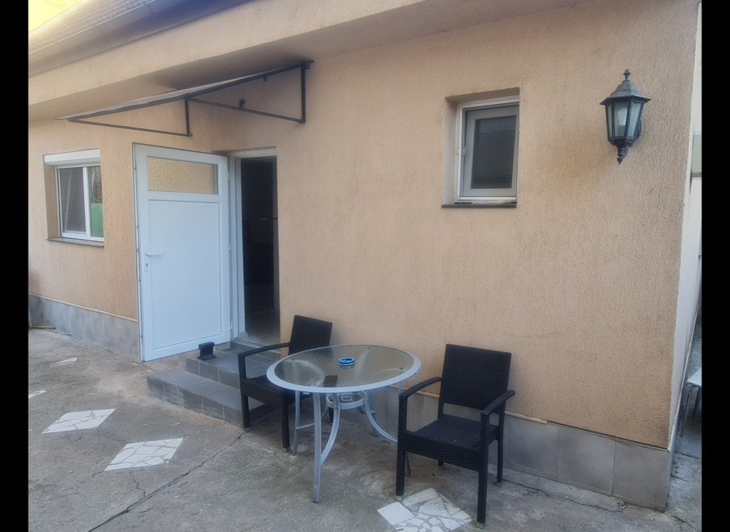 Casa de inchiriat proaspăt renovata
