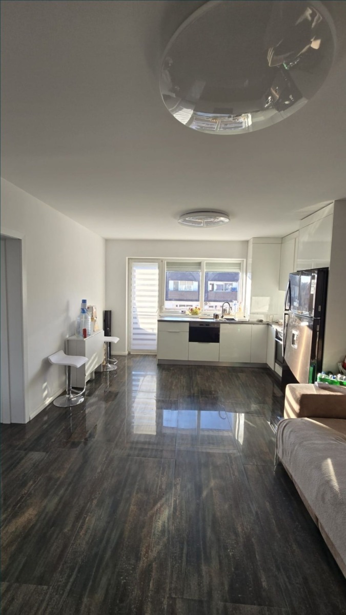 Proprietar vand apartament in Brasov 0771371754