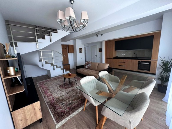 Închiriez duplex modern, Ansamblul Central Address