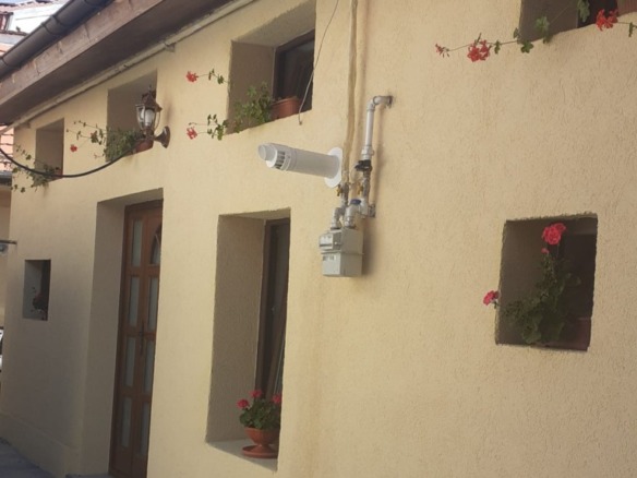 Proprietar inchiriez apartament la casa in Sibiu