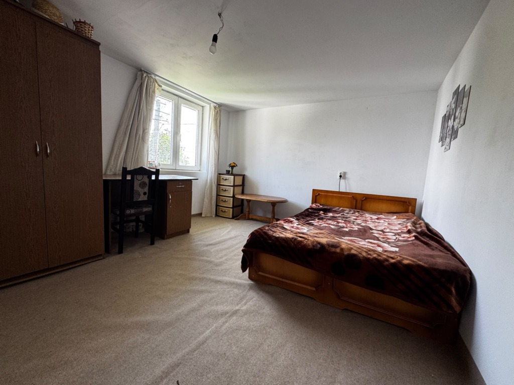 Casa si teren de vanzare in Suceava Burdujeni sat