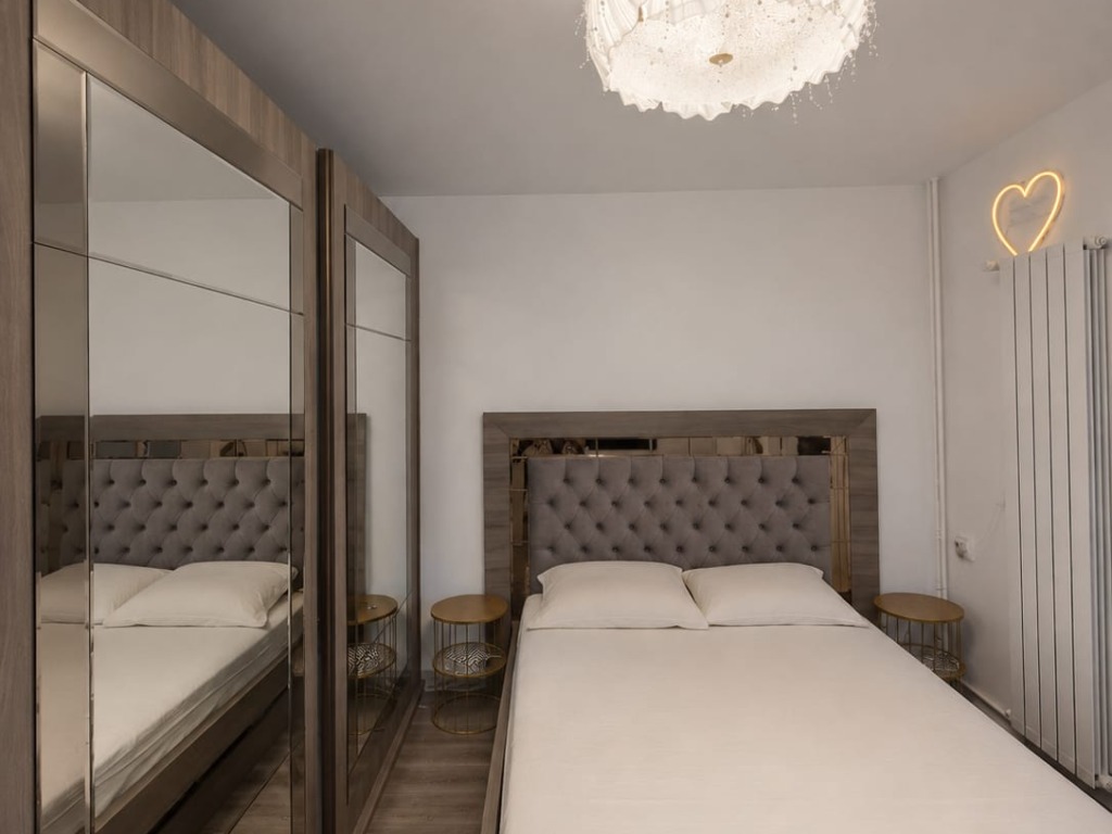 Ap 4 cam 100 mp, renovat, bloc 1989 reabilitat