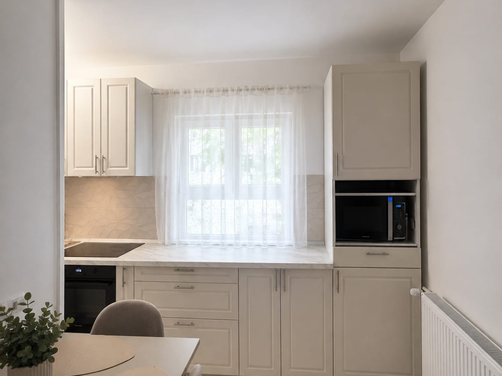 Ap 4 cam 100 mp, renovat, bloc 1989 reabilitat