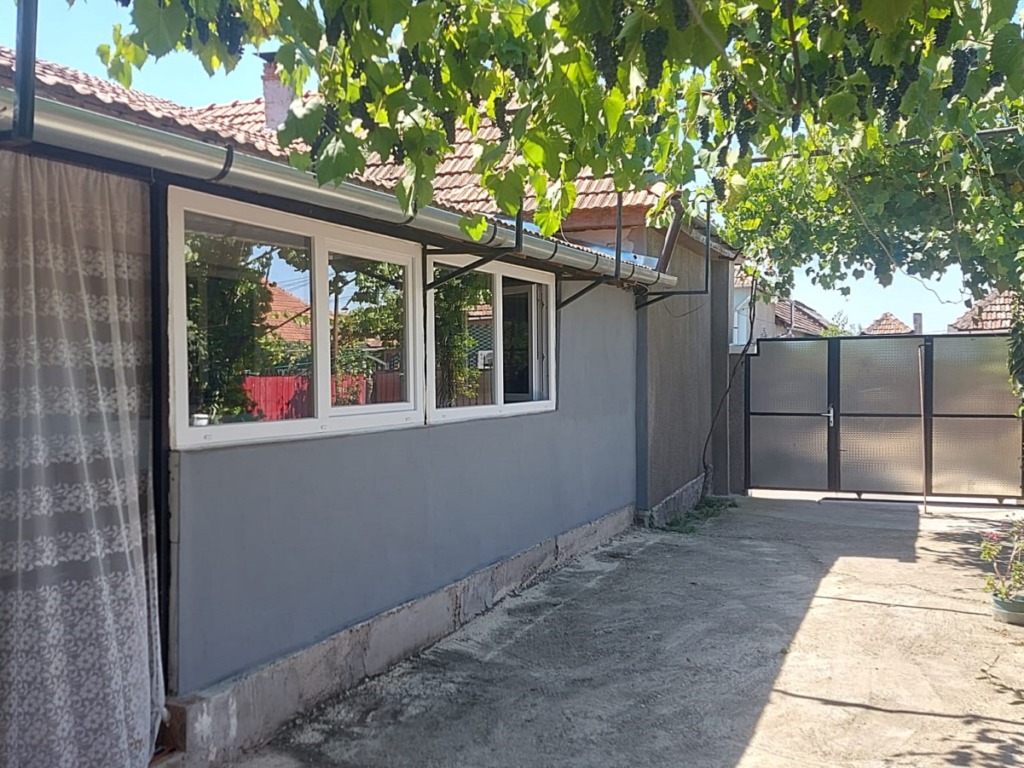 Casa de vânzare