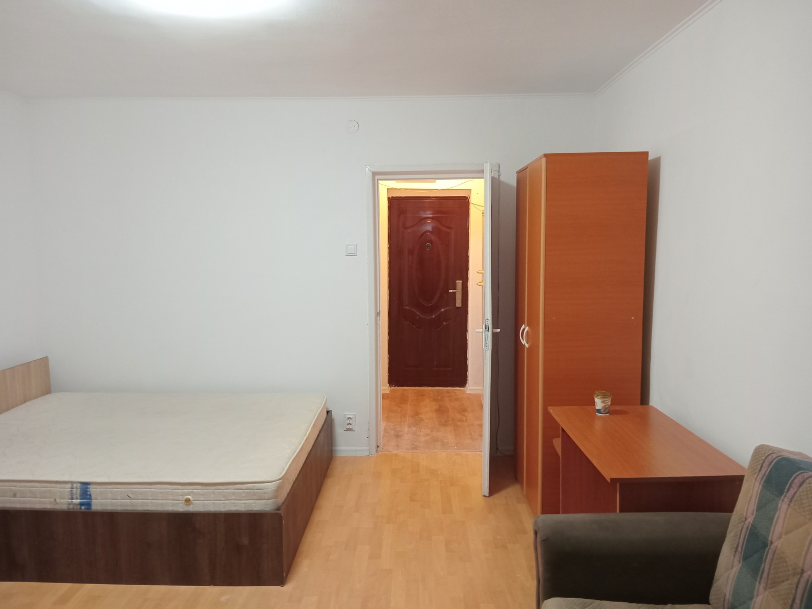 1000022356 Închiriez garsonieră Drumul Taberei