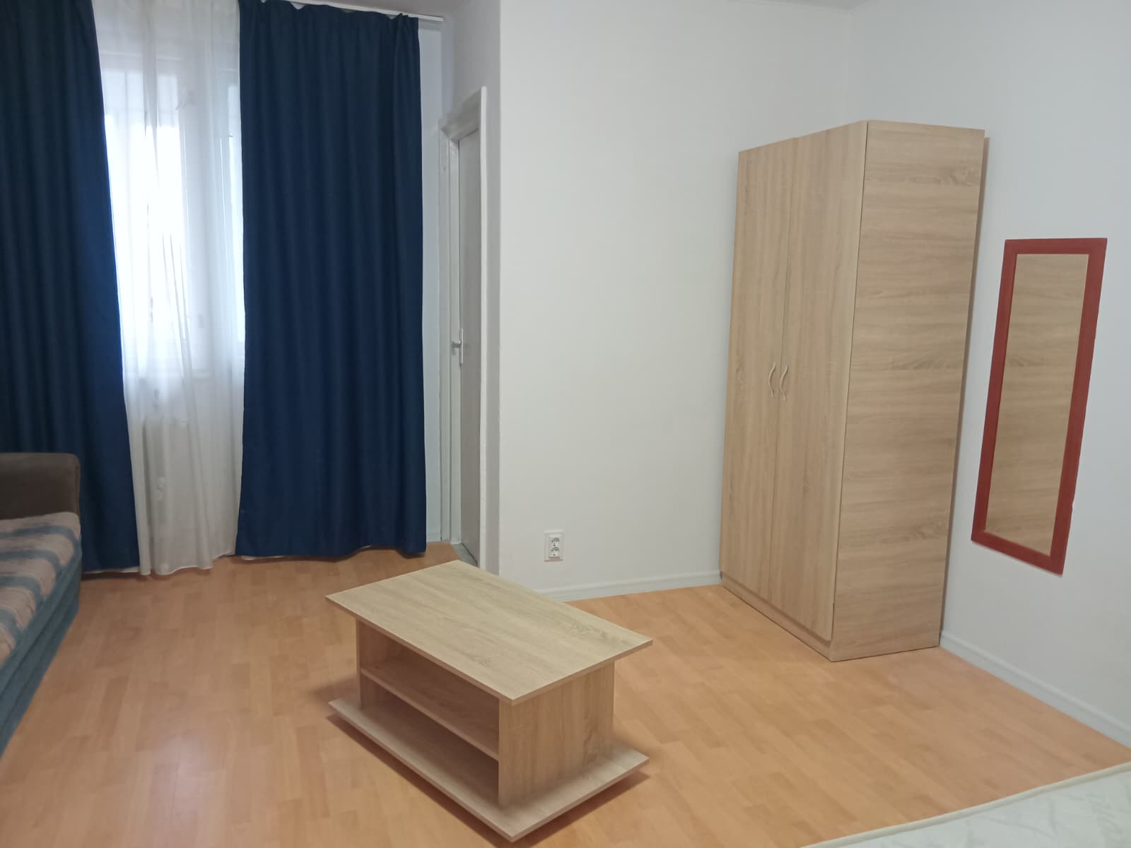 1000023017 Închiriez garsonieră Drumul Taberei