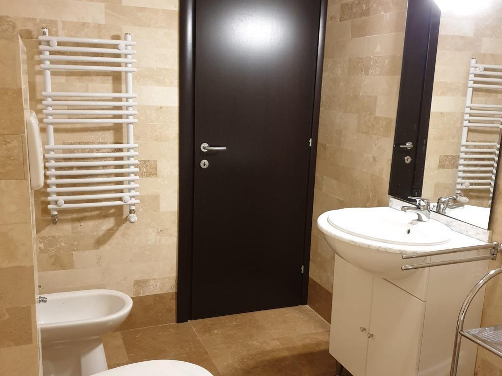 inchiriere apartament 3 camere Petresti -Corbeanca