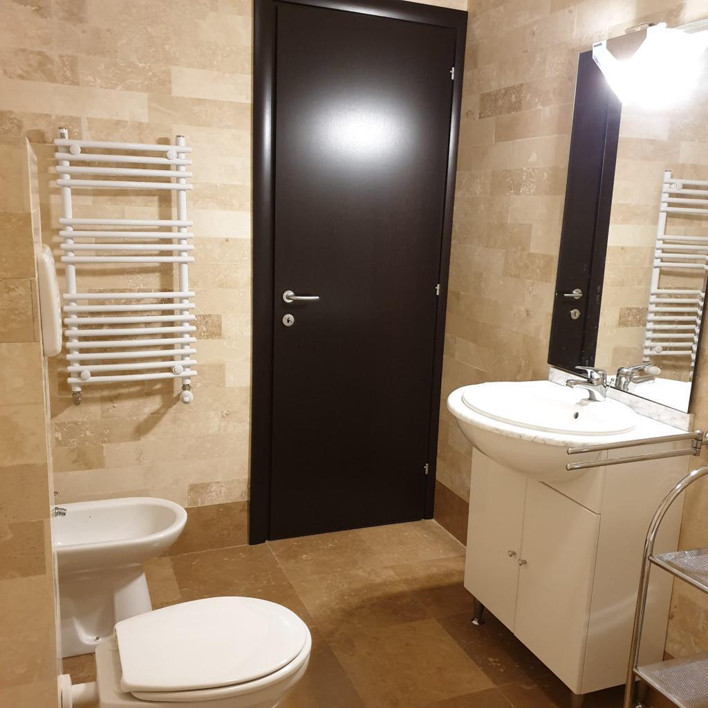 inchiriere apartament 3 camere Petresti -Corbeanca