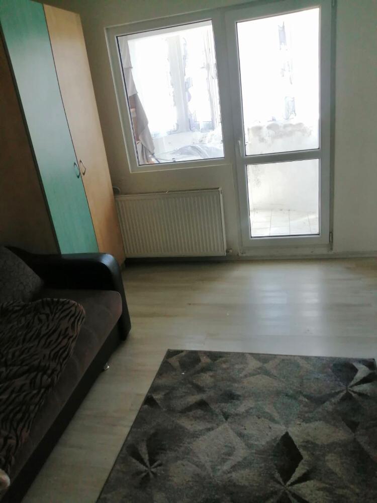 Proprietar închiriez garsonieră Zorilor
